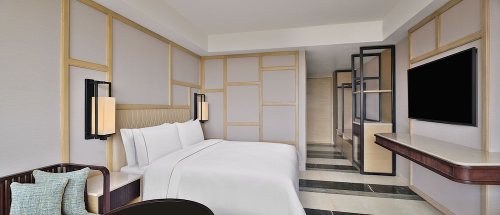 غرفة بسرير كينج بإطلالة على الفناء، The Westin Goa 5/16