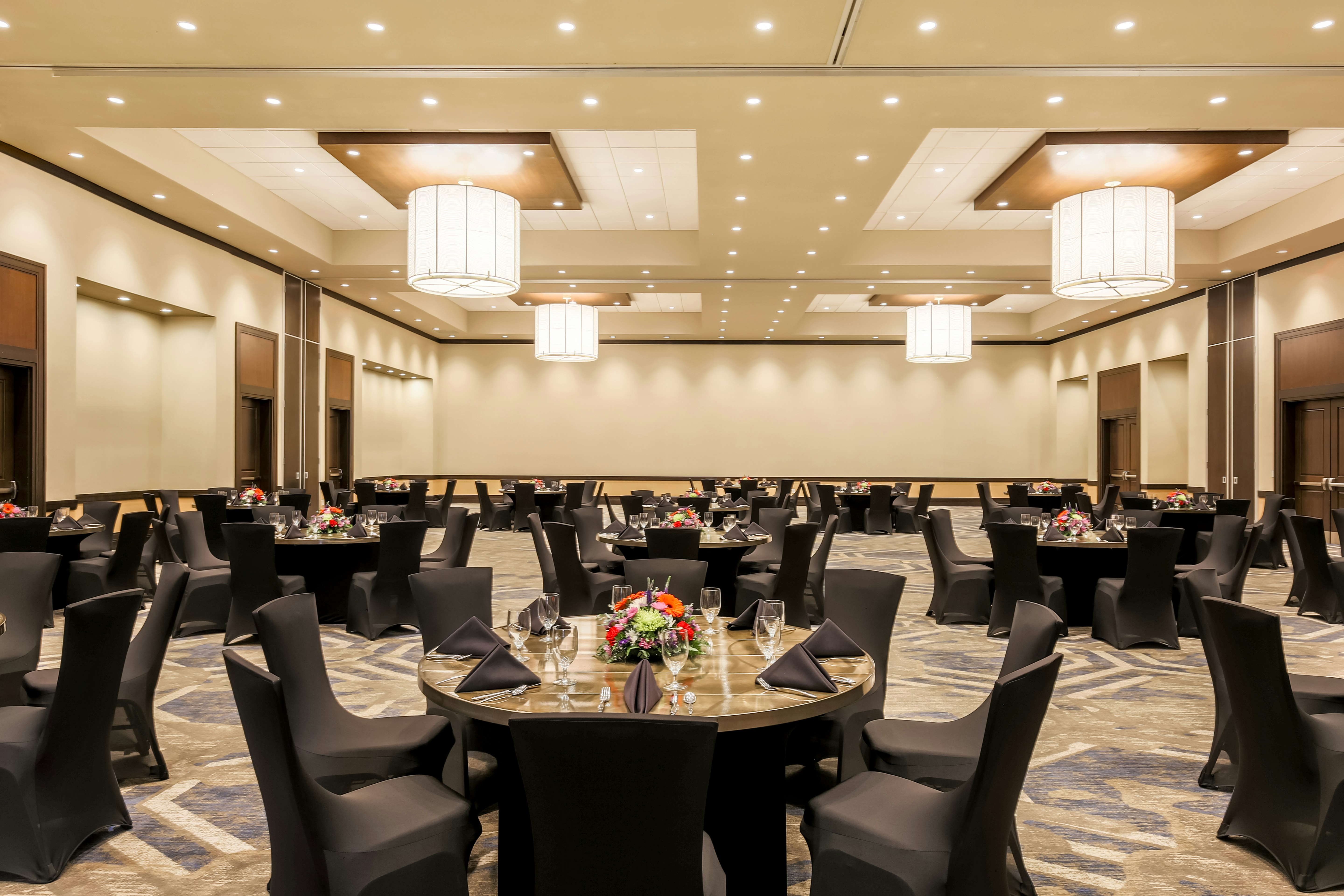 Embassy Suites by Hilton Syracuse Destiny USA 50/54