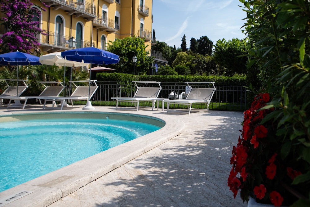 Hotel Villa Galeazzi 69/75