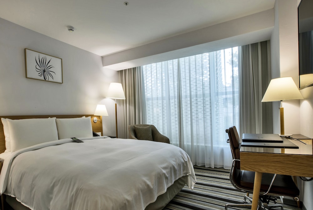 DELUXE, DOUBLE BED