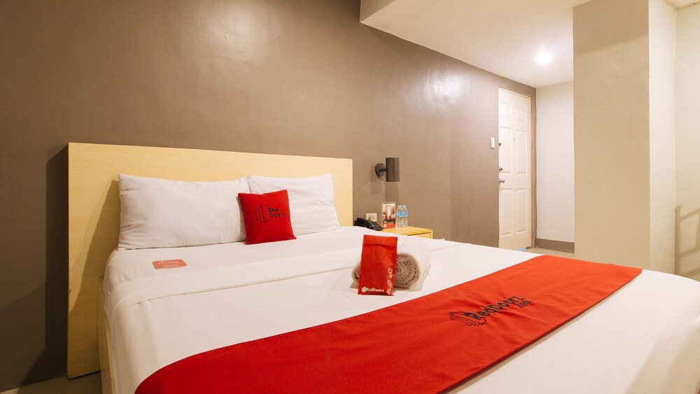 Reddoorz Samat Mandaluyong 8/24