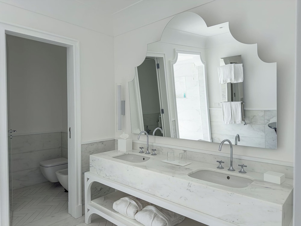 Penthouse Suite, King Bed, Sea View, Sofa، Grand Hotel Europa Palace 4/10