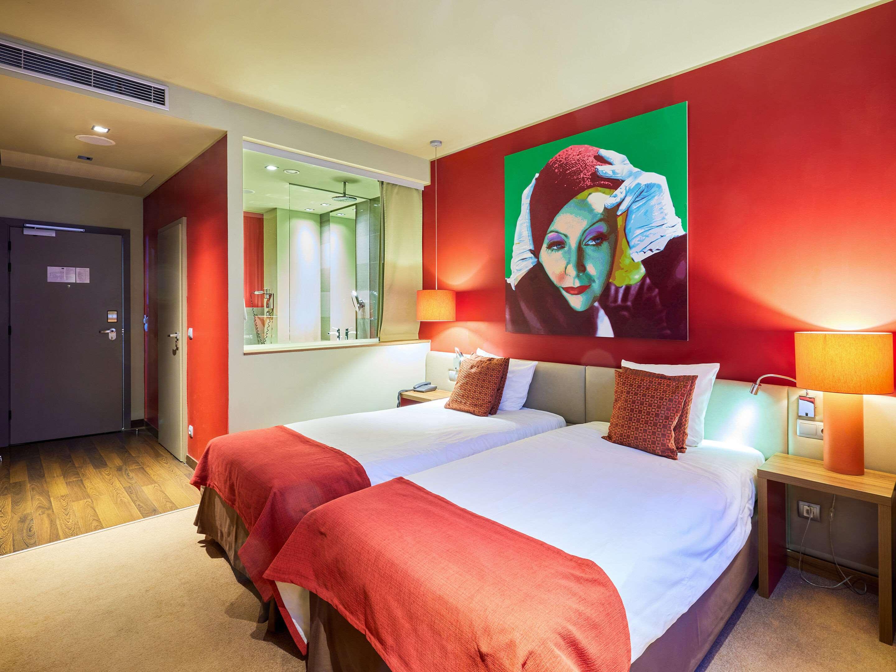 Room, Twin Beds