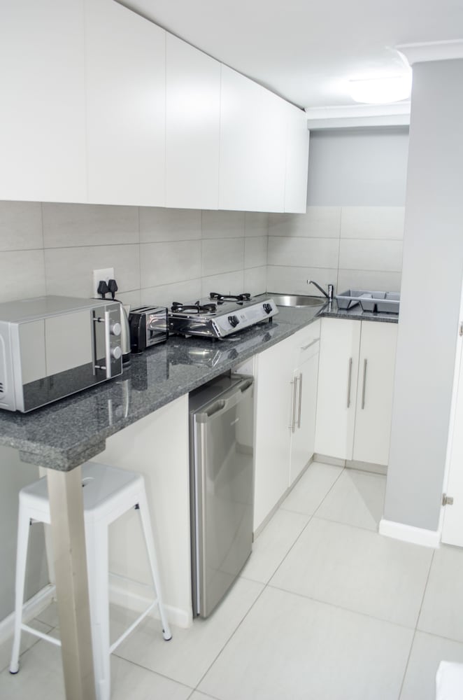 Cape Town Micro Apartments 10/17