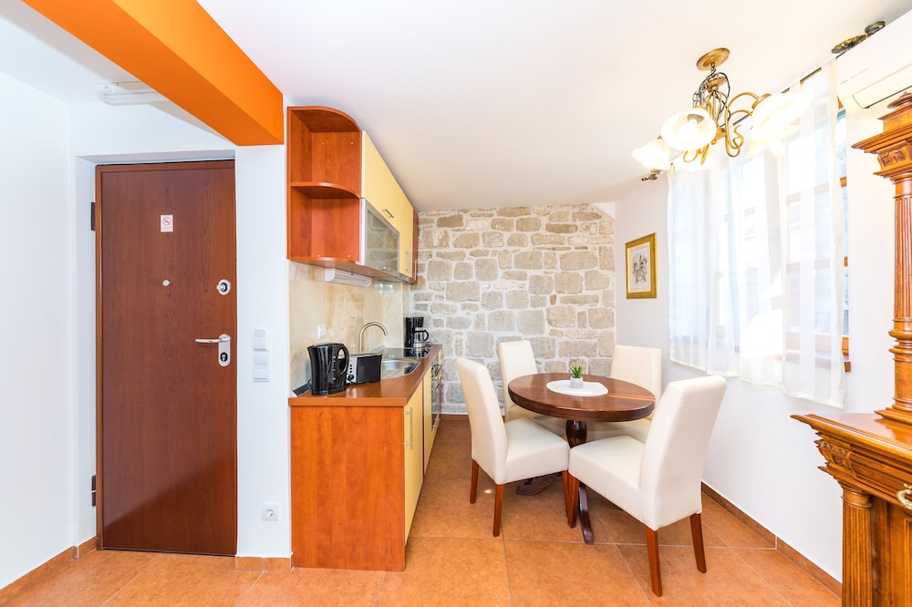 APARTMENTS PERLA 20/42