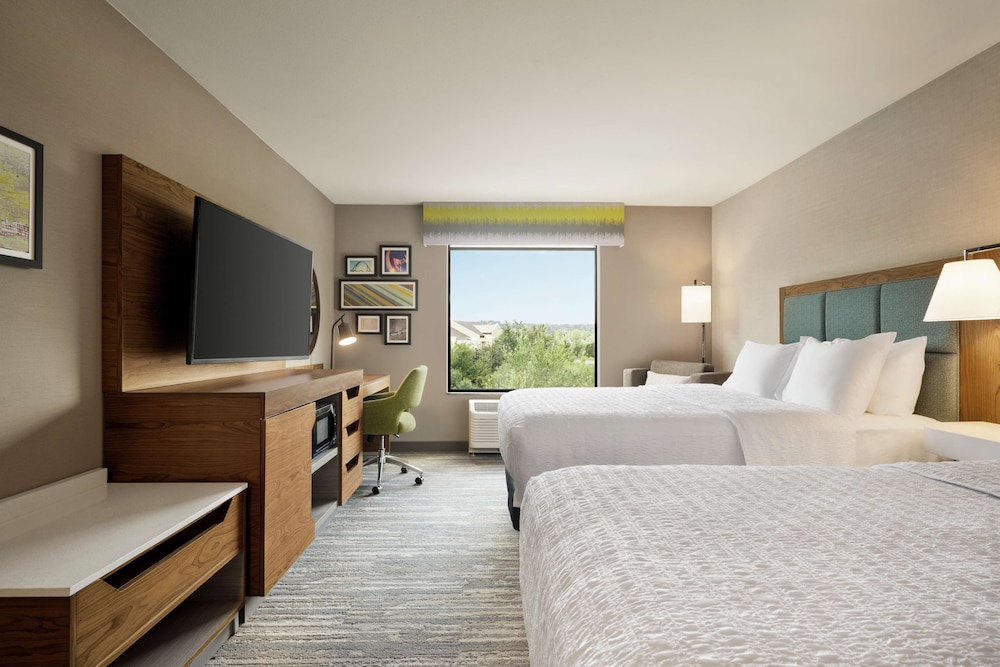 Hampton Inn & Suites Tacoma/Puyallup 17/56