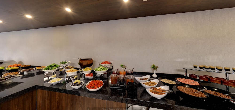 Leo Suites Hotel 29/37