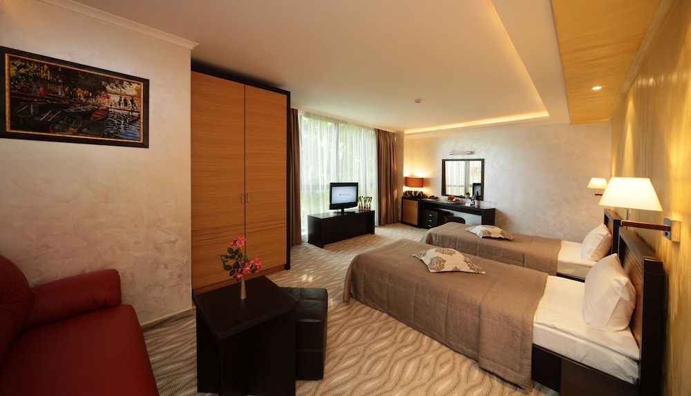 Casino Hotel Efbet 24/72