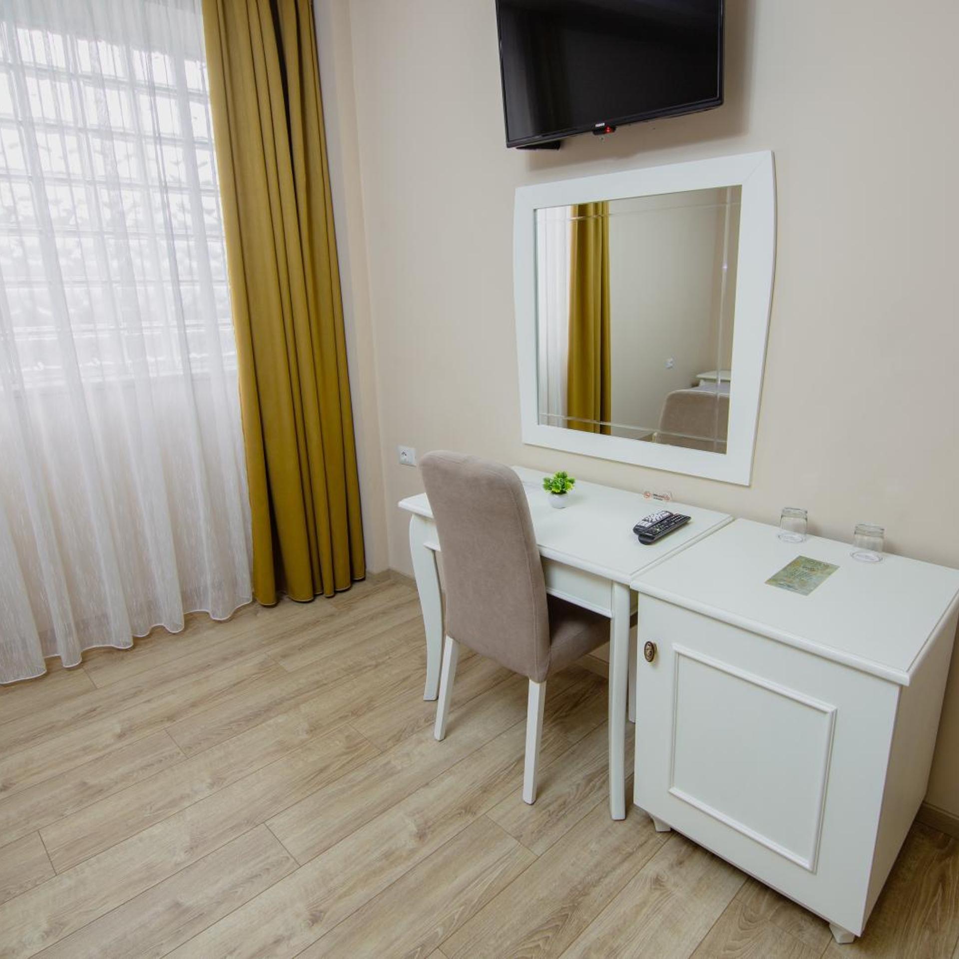 Christi's Hotel Borova 57/60