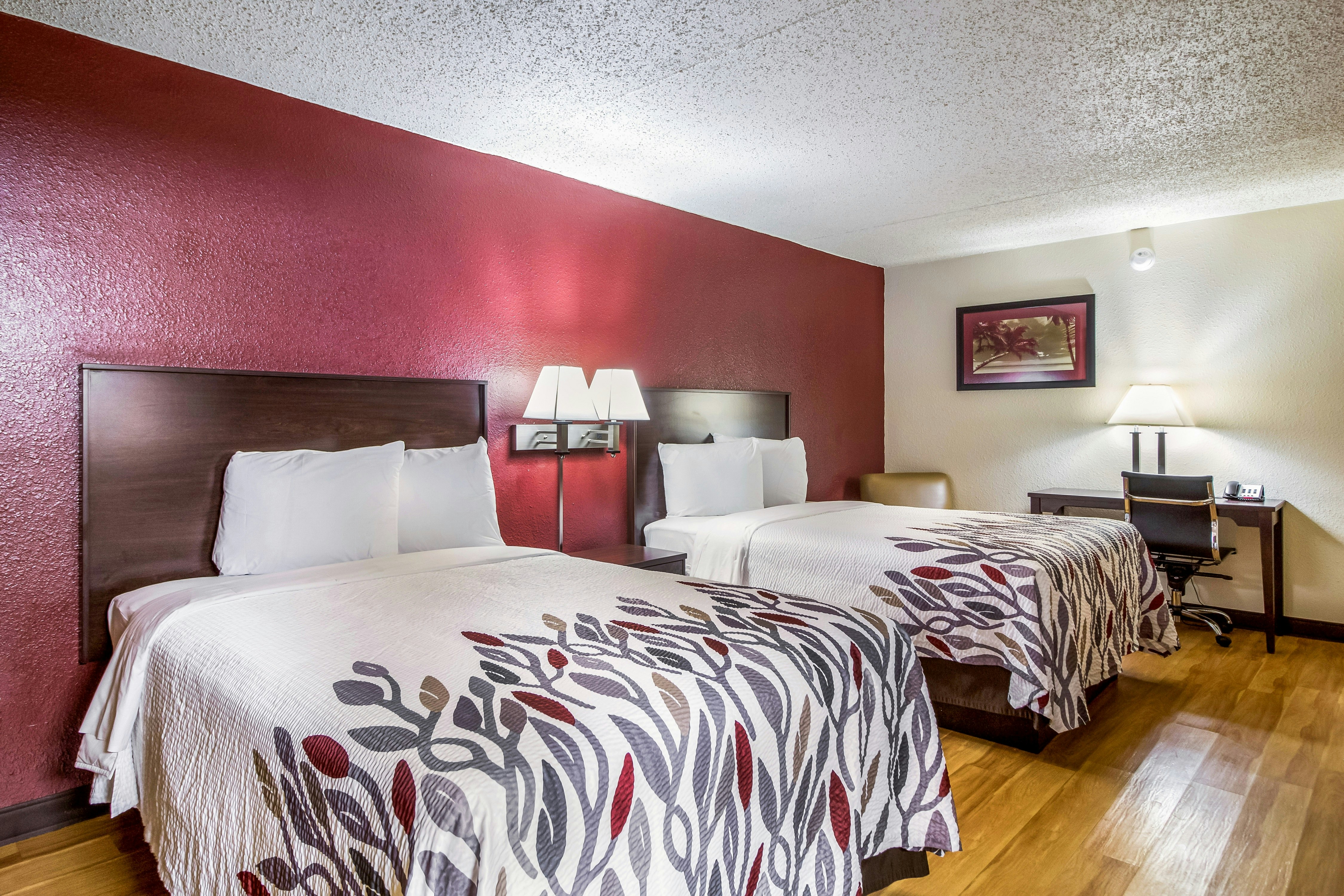 DELUXE, 2 DOUBLE BEDS