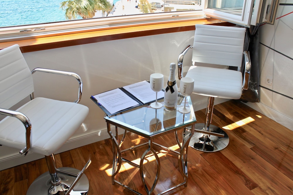Galeria Valeria Seaside Downtown - MAG Quaint & Elegant Boutique Hotels 60/75