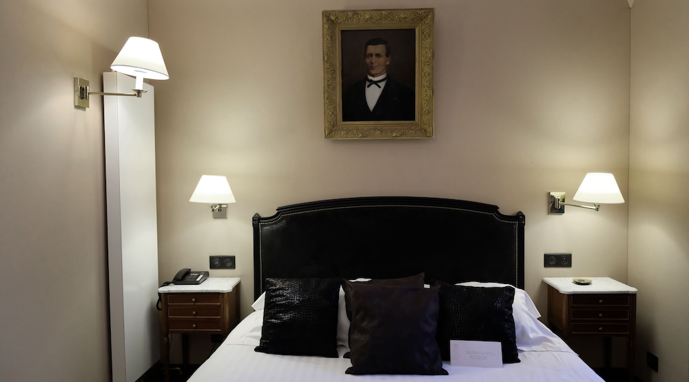 Hotel Carlton 22/70