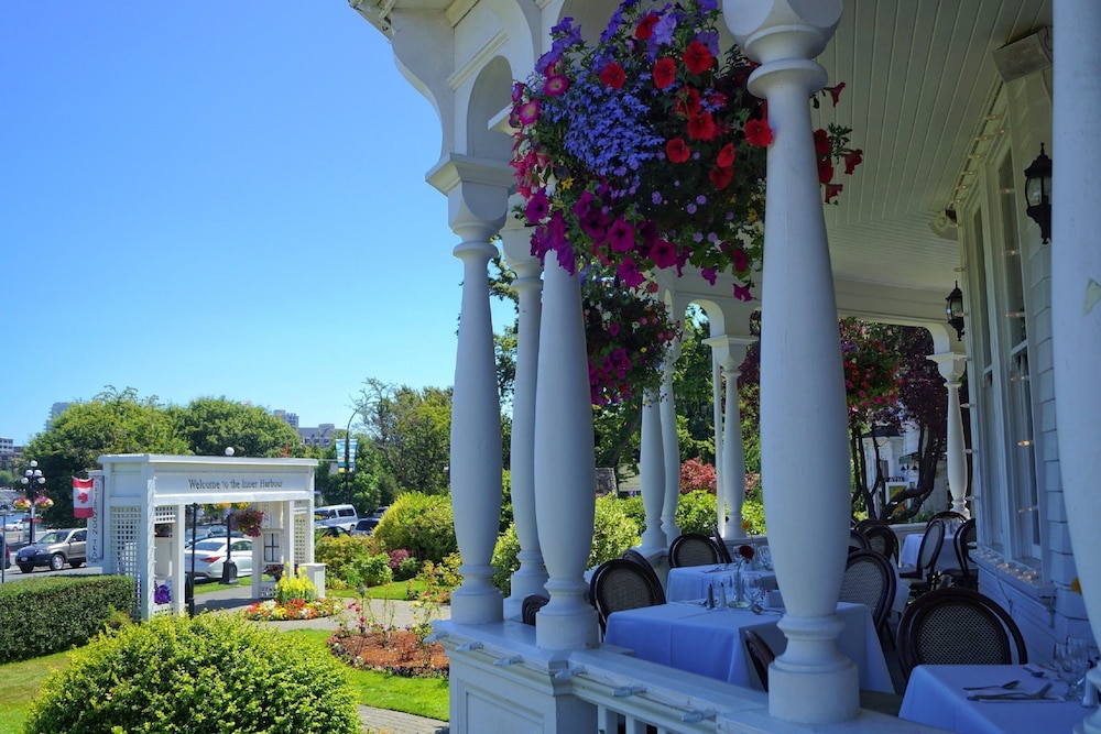 HUNTINGDON MANOR(FORMERLY Huntingdon Hotel & Suites) 46/50