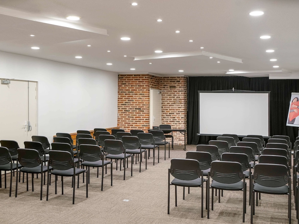 Ibis Douai Centre 53/65