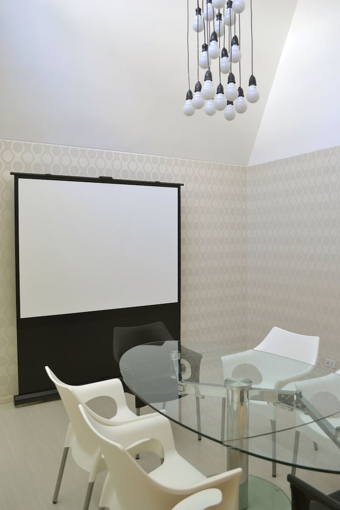 Sarum Hotel Design 46/50