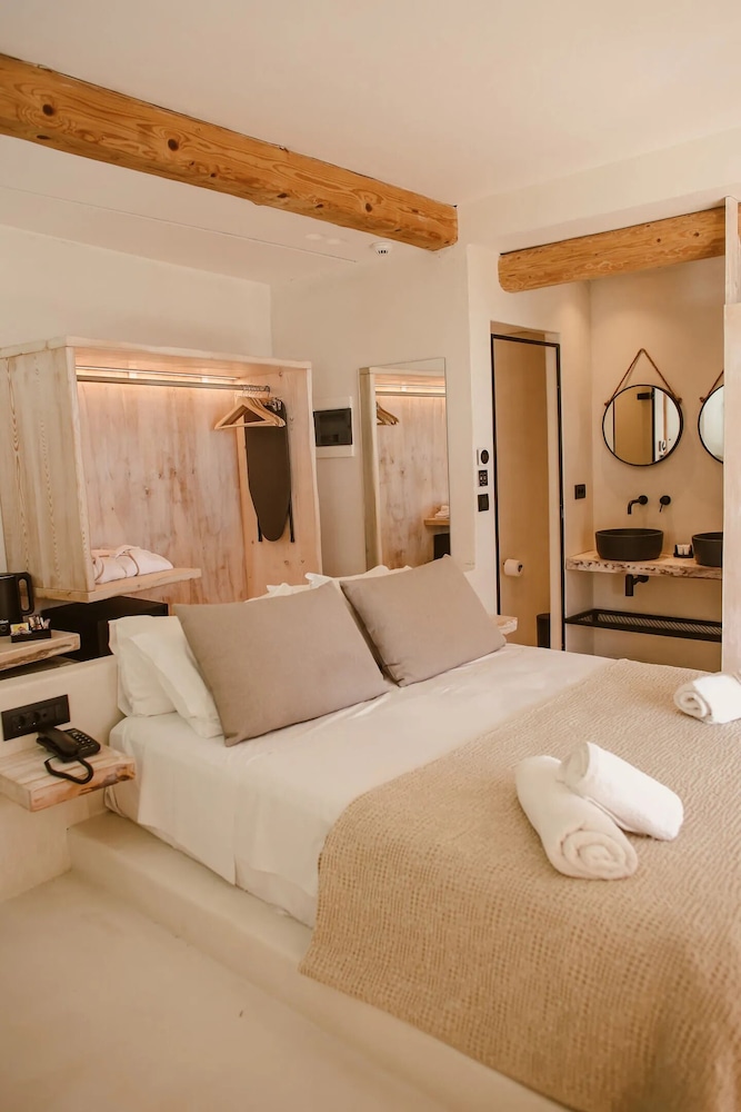 Gloria Maris Hotel Suites and Villas - Adults Only 56/74