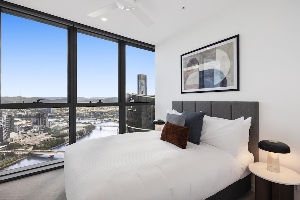 3 Bedrooms, Suite, 3 Queen Beds, Skyline View