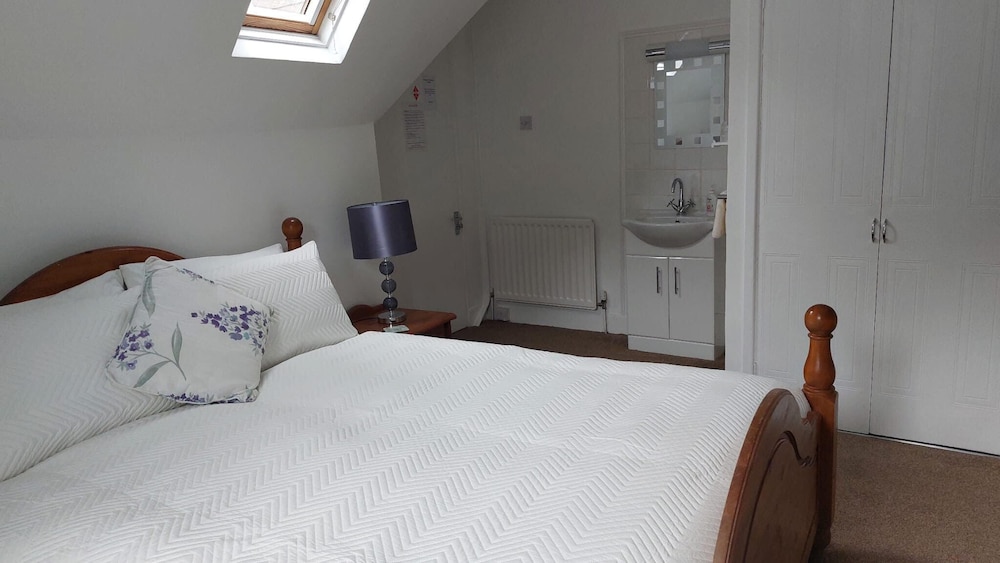 Ashleigh House 13/47