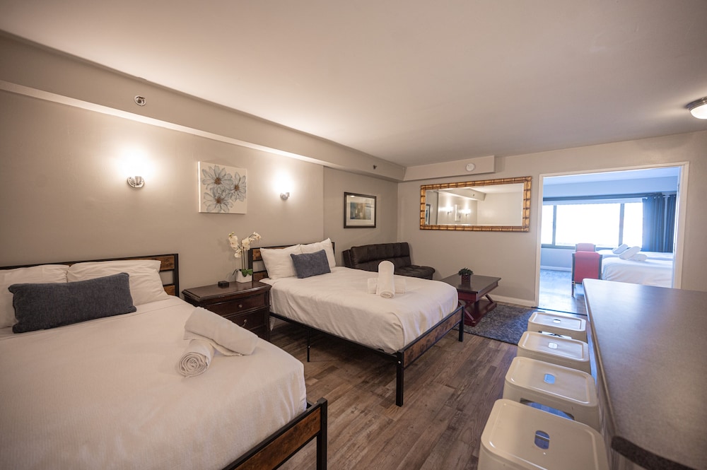 1Bd1Ba w BonusRM Stay Together Suites 32/62