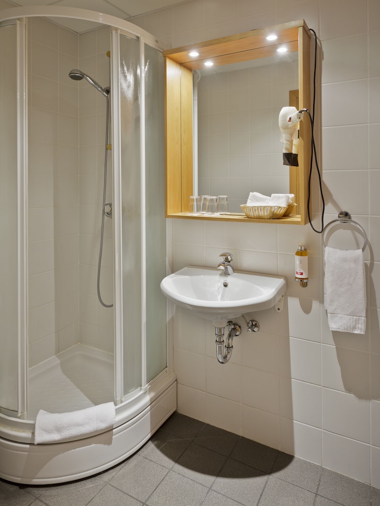 CENTERHOTEL SKJALDBREID 18/45