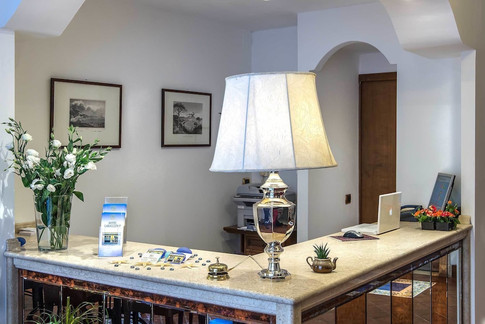 Hotel Caracciolo 51/62