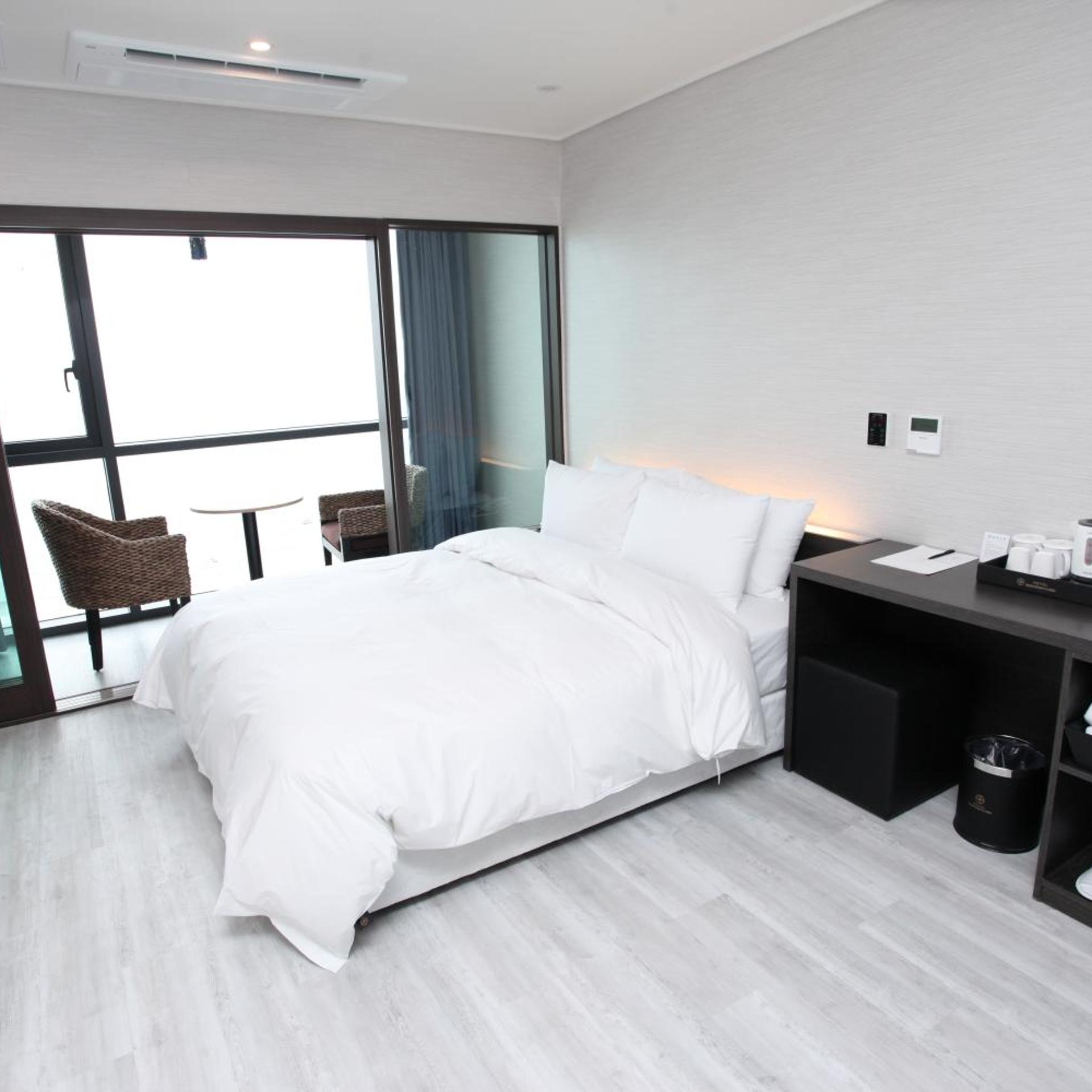 Room, Double Bed, Sea View