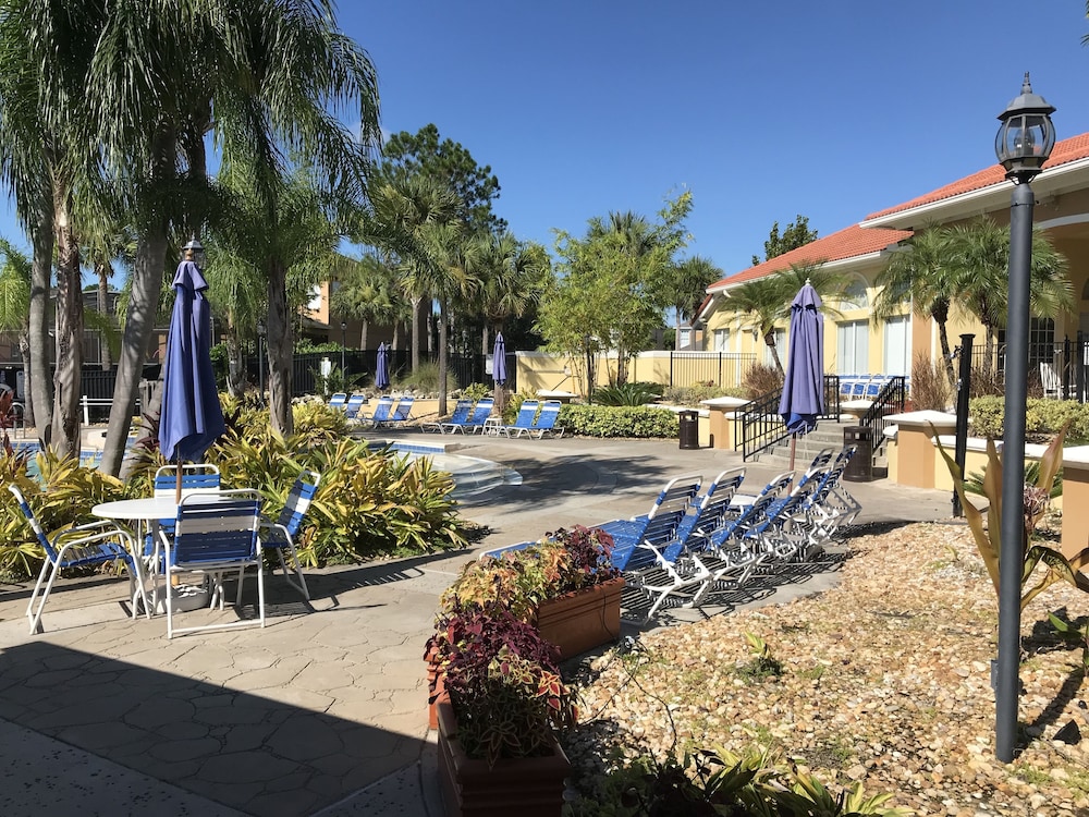 Freedom FL Condos of Kissimmee 35/43