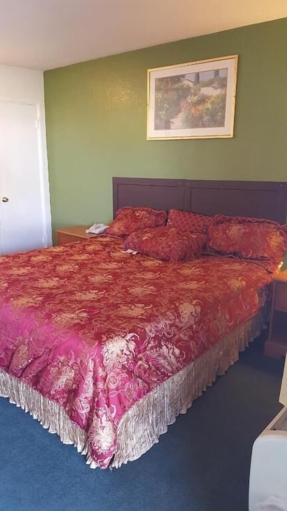 Budget Inn and Suites El Centro 21/34