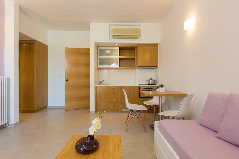 Eltina Hotel 25/50