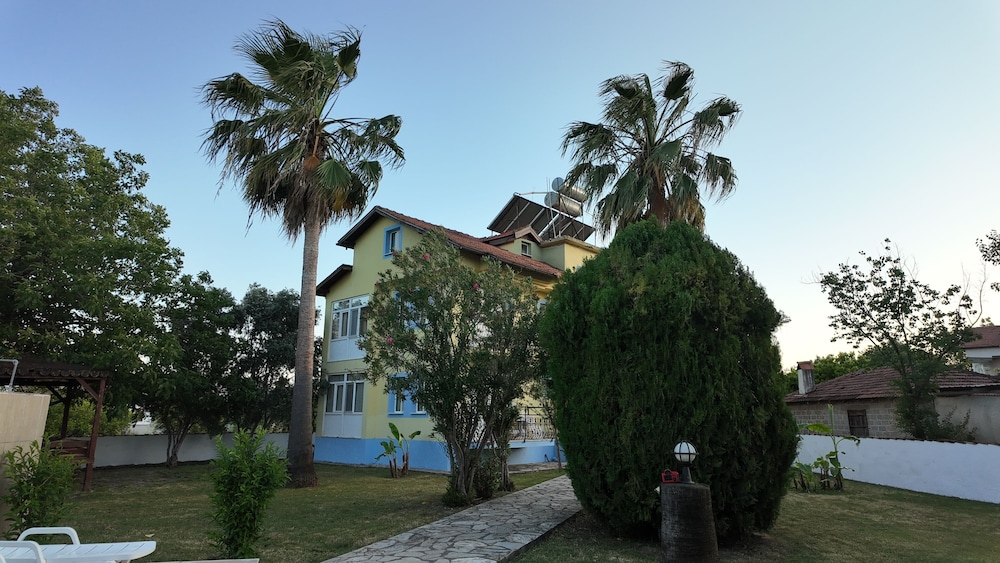 Adilan Villas and Apartments 36/50