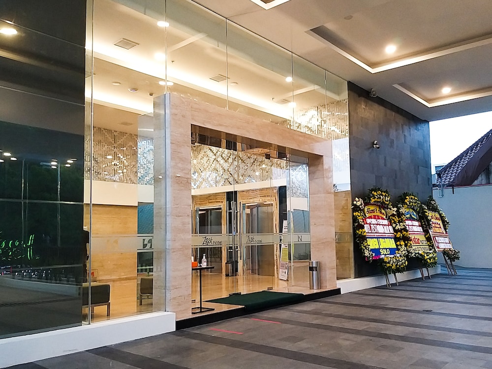 Zest Parang Raja Solo by Swiss-Belhotel International 9/51