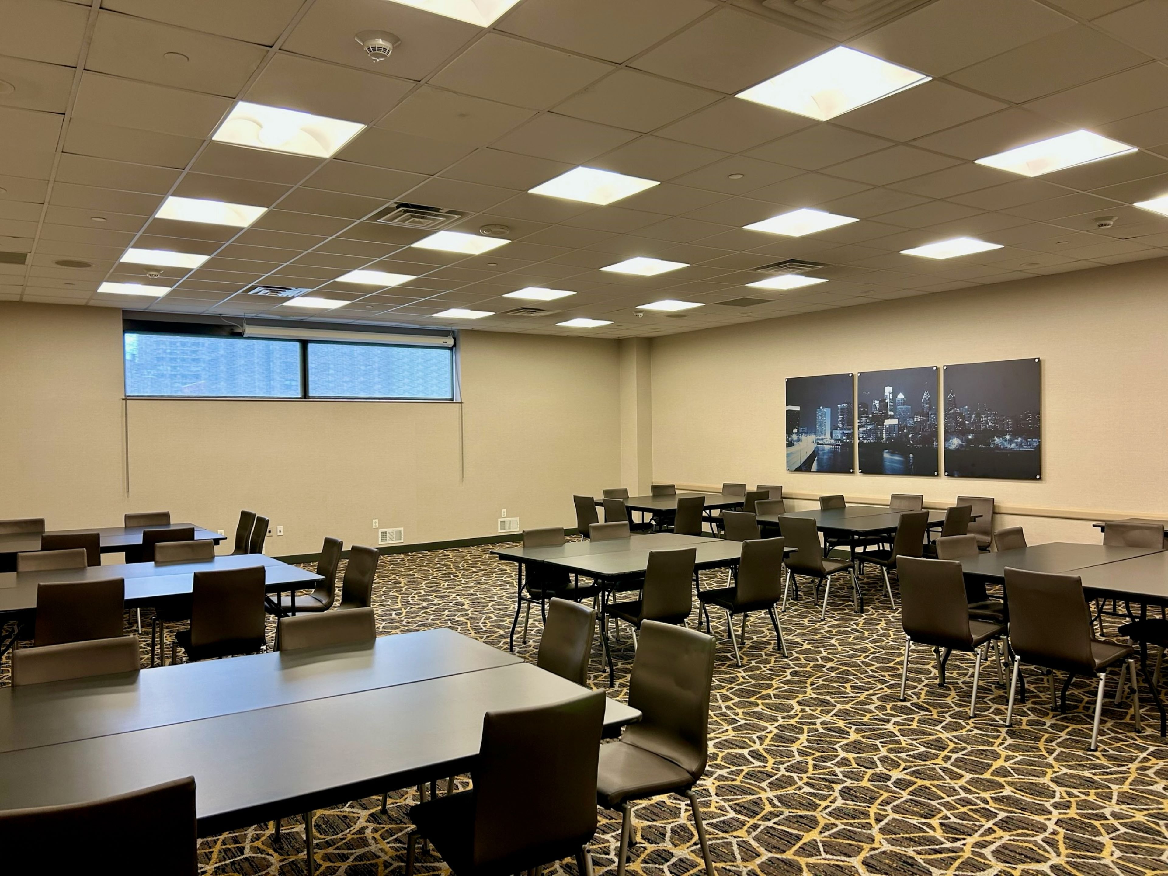 Holiday Inn Express Philadelphia-Midtown 60/77