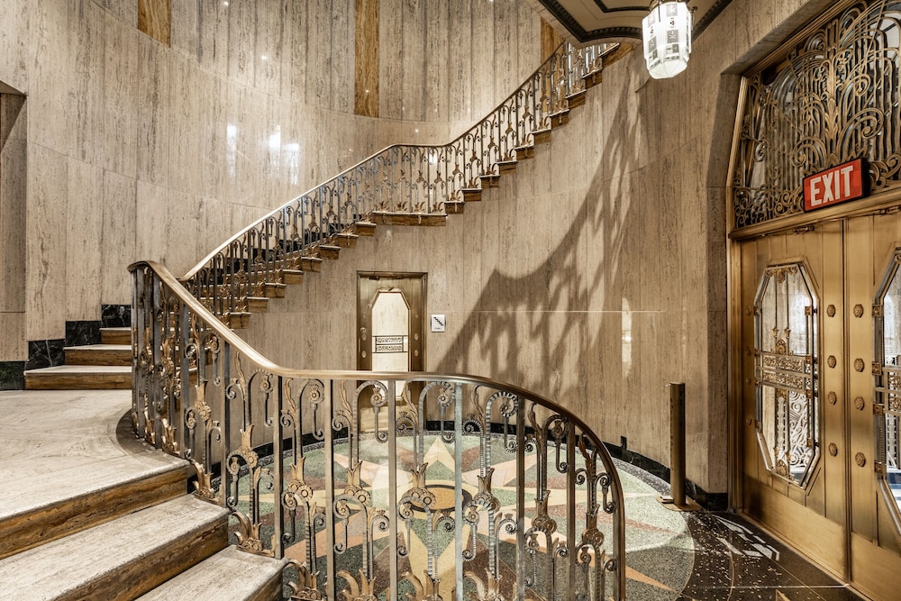 Bottleworks Hotel 40/70