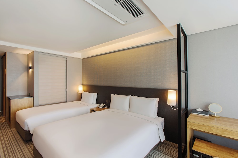Hotel Adela 12/47
