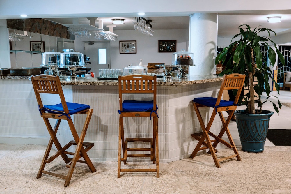 Pirate’s Inn Apartment Hotel 41/59