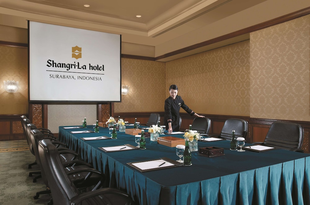 Shangri La Hotel Surabaya Kt 57/65