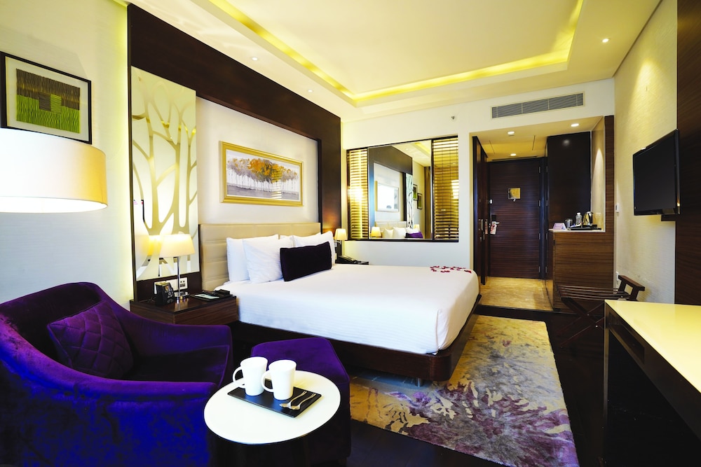 DoubleTree by Hilton Gurugram Baani Square 21/47