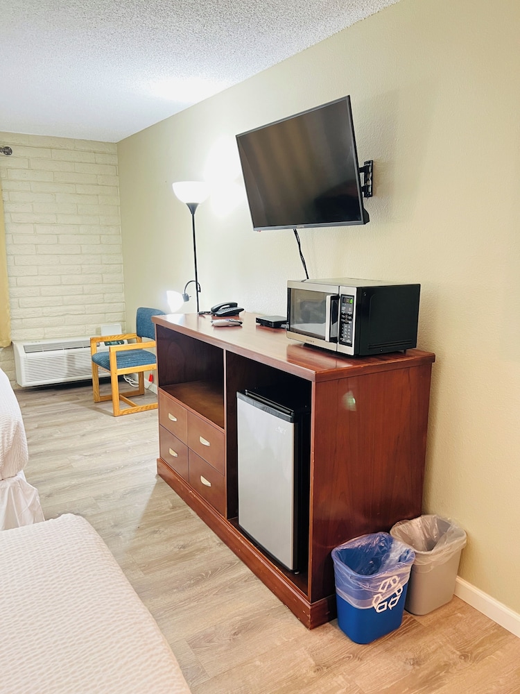 Travelodge by Wyndham Canyonville 4/45