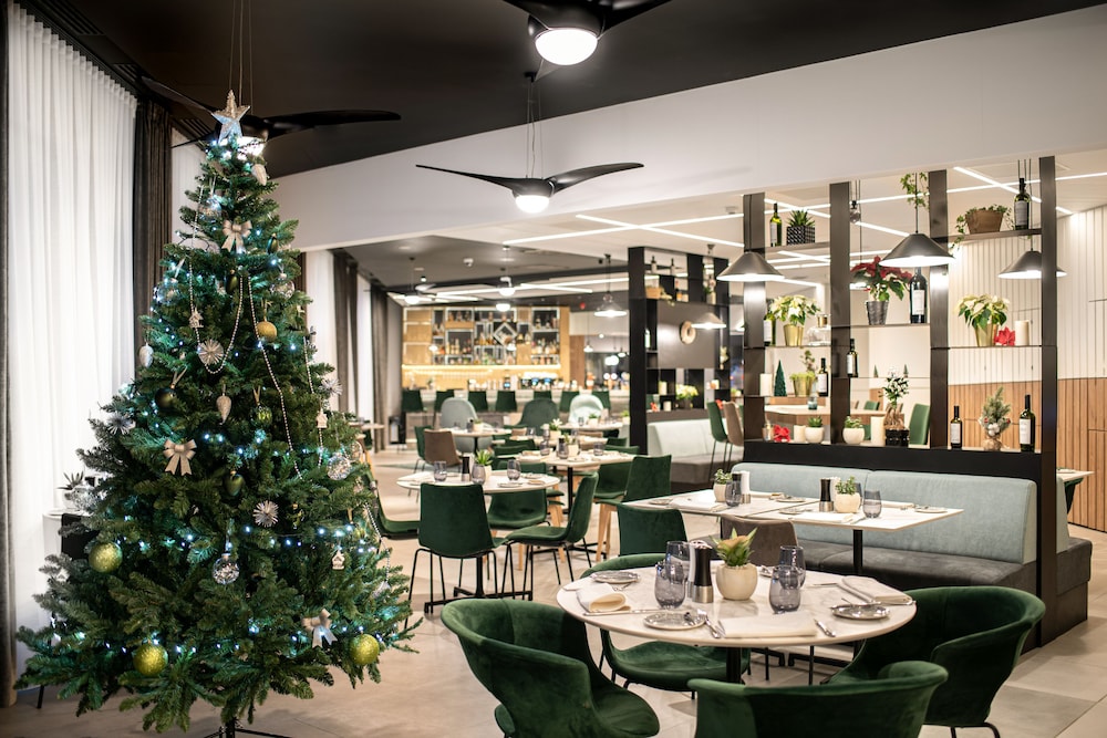 Hilton Garden Inn Bucharest Airport 33/53