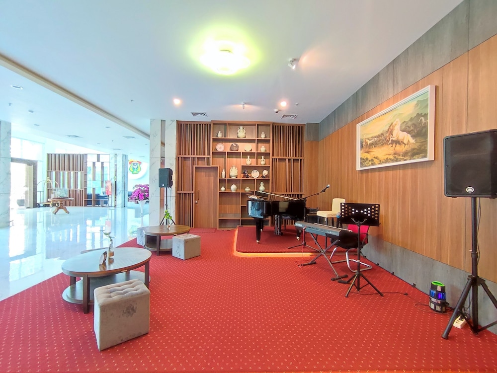 Unhas Hotel and Convention 41/50