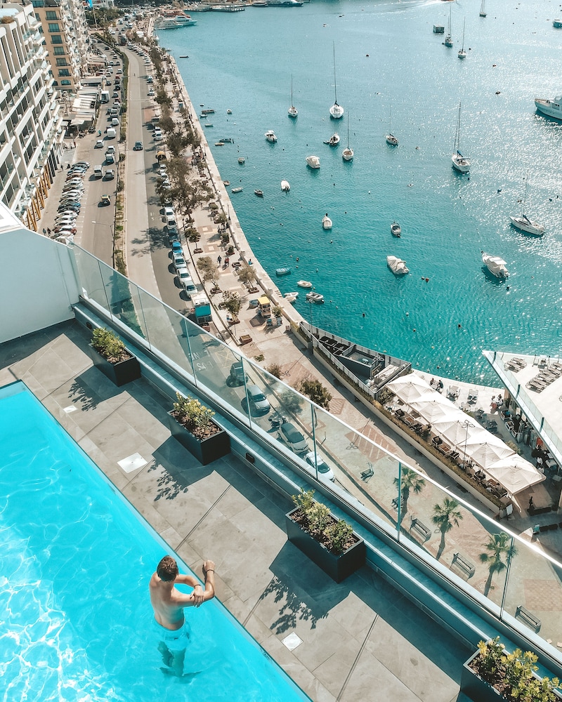 Verdi Gzira Promenade 5/69