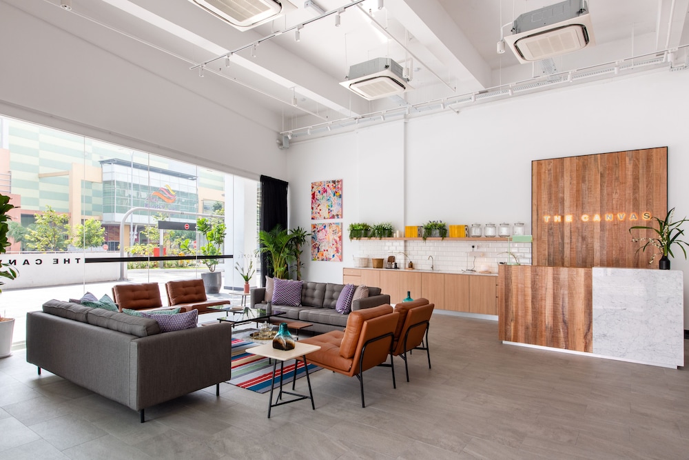 The Canvas Hotel 32/42