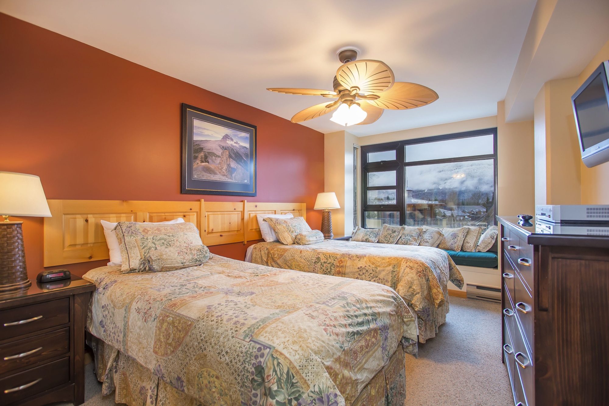2 Bedrooms, Gold, Suite, Twin Beds, King Bed, Sofa