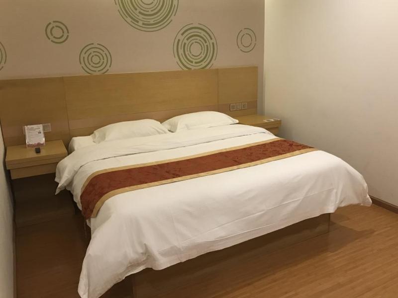 GreenTree Inn Tianjin DongLi Development Zone Huamingzhen Airport Express Hotel 20/36