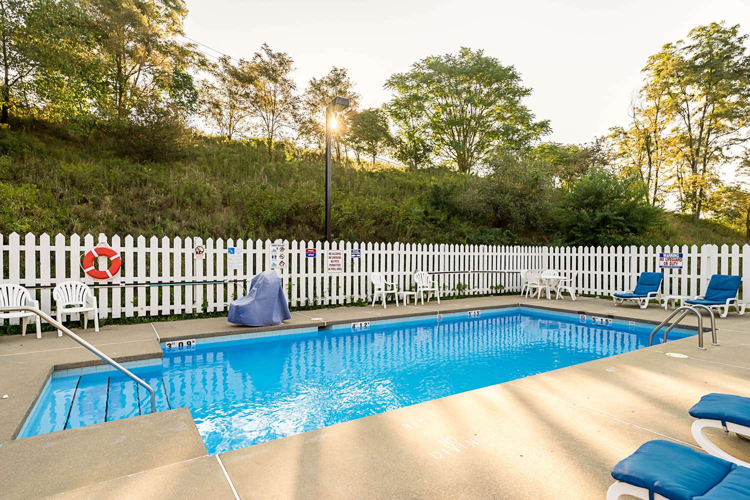 Quality Inn Morgantown, WV 25/30