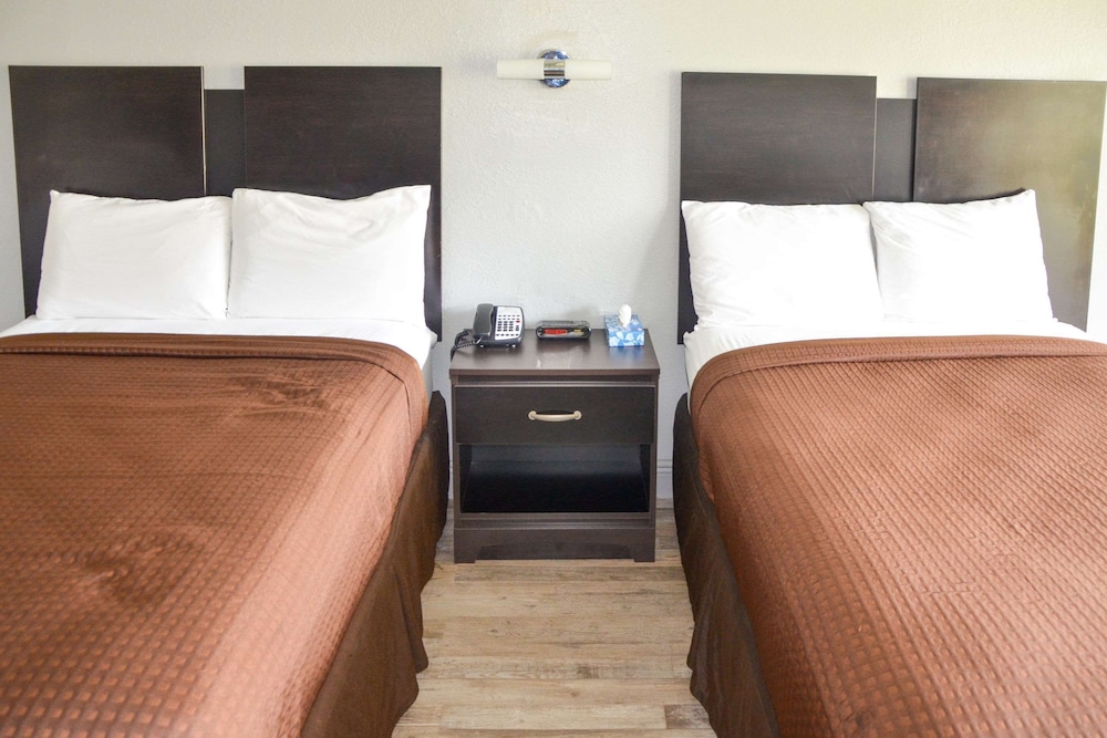 Rodeway Inn Sun City Center 30/46
