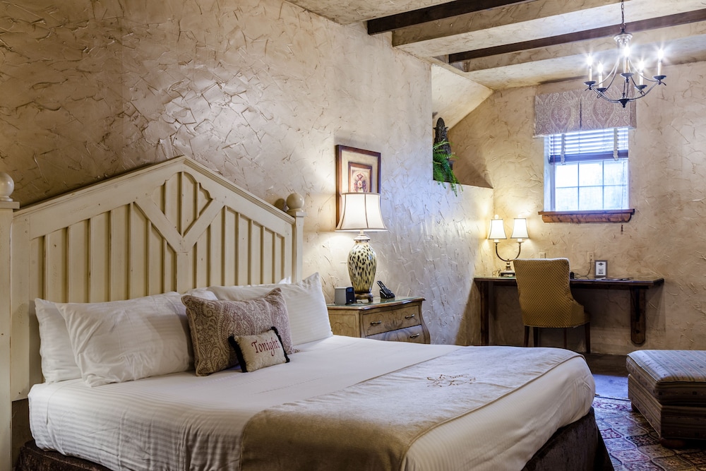غرفة كلوب بسرير كينج، Inn At Leola Village 2/10