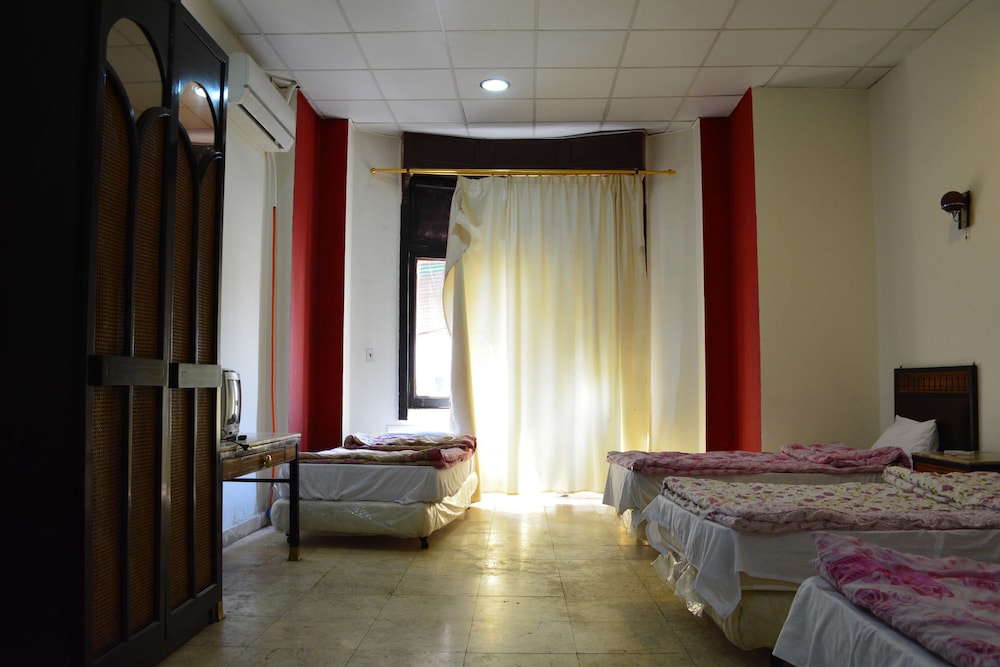 One Season Hostel 57/72
