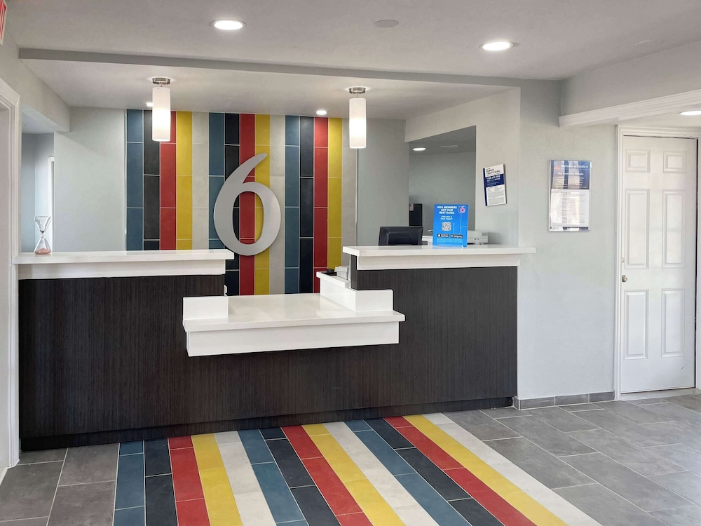 Lobby at Studio6 Tulsa, OK - Central, TULSA - OK