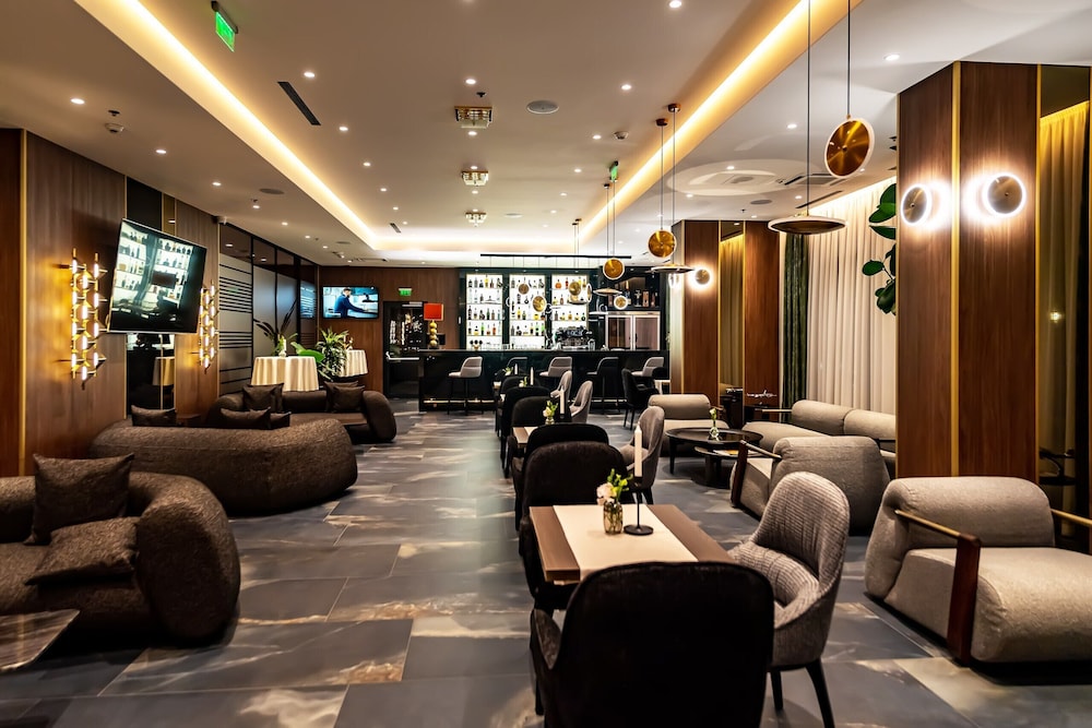 Sky Airport Hotel 33/61